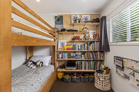 Photo of property in 5 Kotinga Avenue, Glen Eden, Auckland, 0602