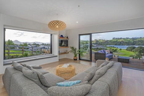 Photo of property in 6 Joyce Harsant Place, Cooks Beach, 3591