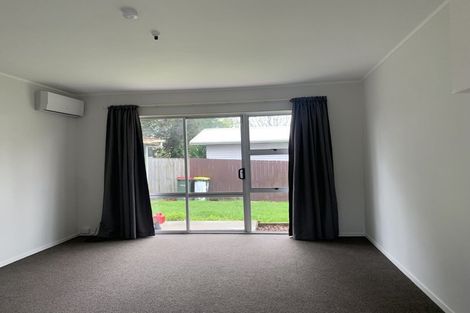 Photo of property in 3/11 Alston Avenue, Kelston, Auckland, 0602