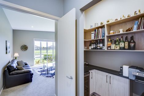 Photo of property in 88 Orotu Drive, Poraiti, Napier, 4112