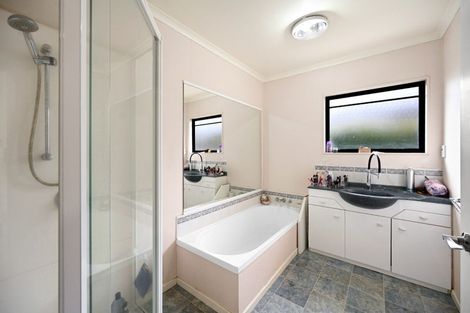 Photo of property in 1 Leander Place, Flagstaff, Hamilton, 3210