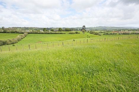 Photo of property in 2 Dromgools Road, Tuakau, 2121