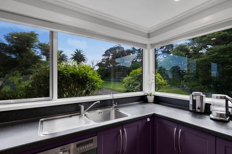 Photo of property in 218 Henwood Road, Paraite, New Plymouth, 4372