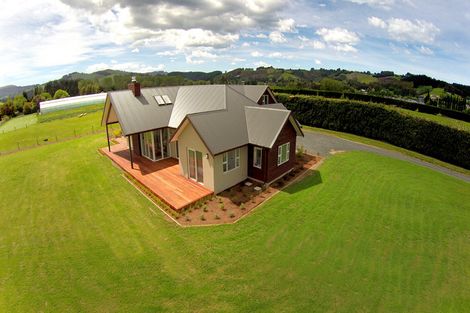 Photo of property in 100 Wingatui Road, Mosgiel, 9024