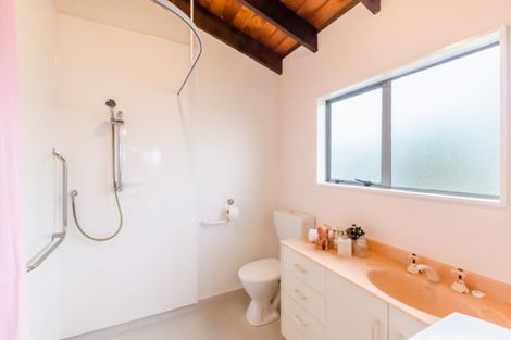 Photo of property in 68 Dixie Street, Te Horo Beach, Otaki, 5581