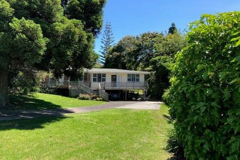 Photo of property in 2/1 Bronwyn Place, Torbay, Auckland, 0630