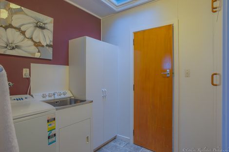 Photo of property in 215 Douglas Street, Highfield, Timaru, 7910