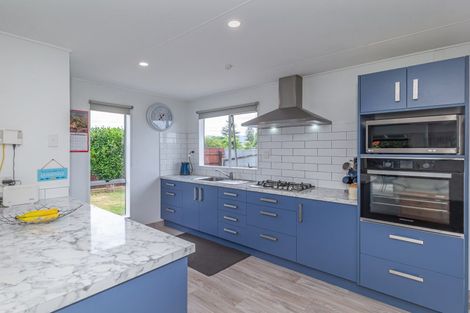 Photo of property in 13 Morgan Crescent, Levin, 5510