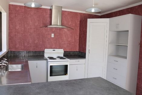 Photo of property in 10 Ihle Street, Terrace End, Palmerston North, 4410