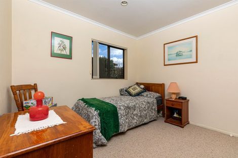 Photo of property in 15 Westglen Place, Ranui, Auckland, 0612