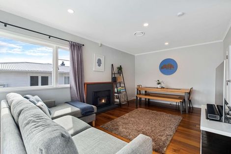 Photo of property in 324 Glengarry Road, Glen Eden, Auckland, 0602