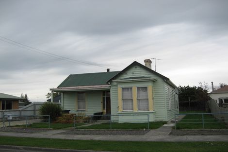 Photo of property in 16 Argyle Street, Balclutha, 9230