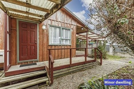 Photo of property in 63 Red Beach Road, Red Beach, 0932