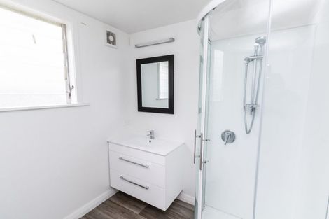 Photo of property in 88 Queenwood Road, Levin, 5510