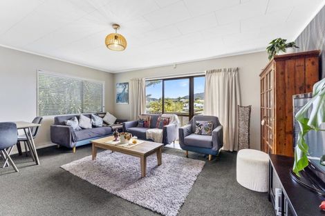 Photo of property in 24 Jasmine Grove, Maungaraki, Lower Hutt, 5010