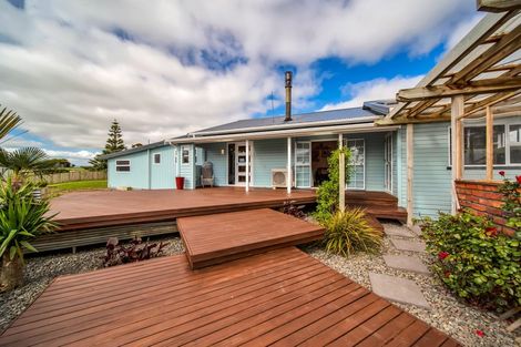 Photo of property in 1288 Normanby Road, Manaia, Hawera, 4678