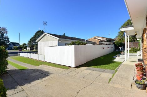 Photo of property in 55 Amanda Avenue, Dinsdale, Hamilton, 3204