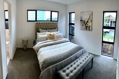 Photo of property in 38 Lumbarda Drive, Kumeu, 0810