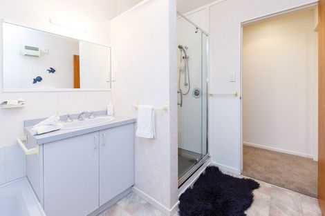 Photo of property in 7 Dresdan Court, Hokowhitu, Palmerston North, 4410