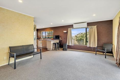 Photo of property in 75 Parnell Heights, Kelvin Grove, Palmerston North, 4414