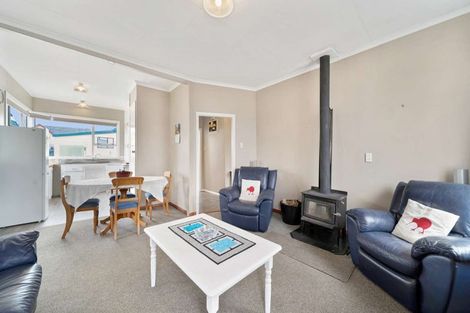 Photo of property in 23 Main Road, Owaka, 9535