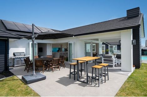 Photo of property in 12 Mike Smith Drive, Cambridge, 3434