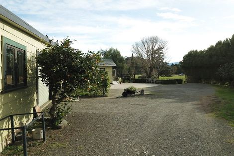 Photo of property in 53 Cemetery Road, Dannevirke, 4930