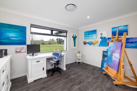 Photo of property in 8 Te Haunui Lane, Pegasus, 7612