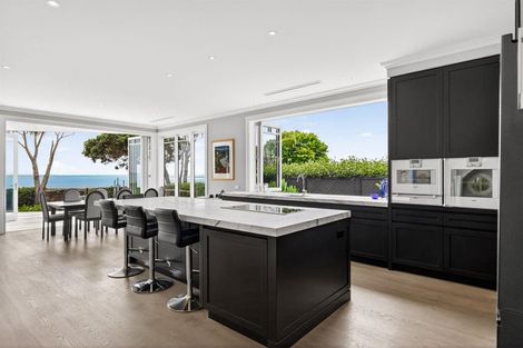 Photo of property in 27 Muritai Road, Milford, Auckland, 0620