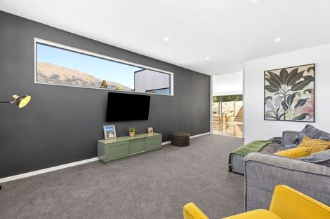 Photo of property in 3 Waxeye Lane, Lake Hawea, 9382