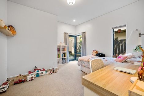 Photo of property in 28 Seaview Road, Otumoetai, Tauranga, 3110