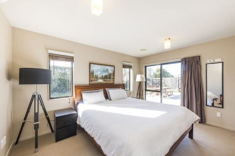 Photo of property in 17 Walnut Grove, Kelvin Grove, Palmerston North, 4414