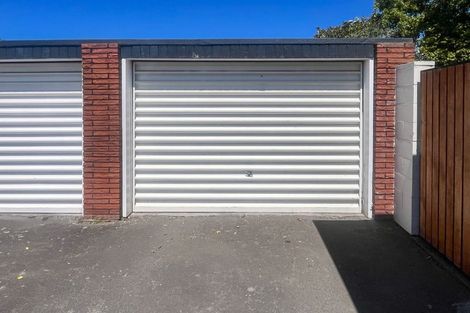 Photo of property in 2/186 Blighs Road, Strowan, Christchurch, 8052