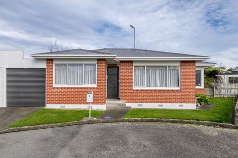 Photo of property in 4 Eton Place, Levin, 5510