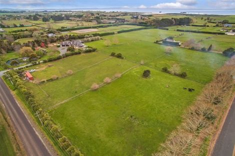 Photo of property in 5 Clark Road, Karaka, Papakura, 2580