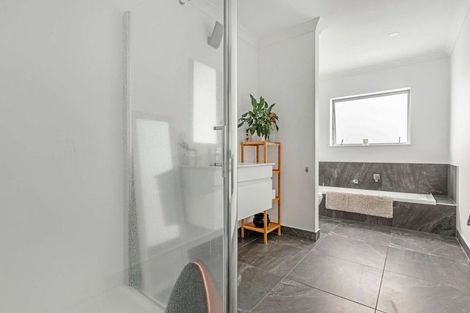 Photo of property in 109l Oceana Drive, Welcome Bay, Tauranga, 3175