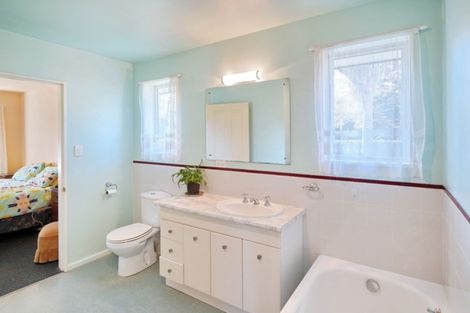 Photo of property in 6 Adelaide Street, Kirwee, Darfield, 7571