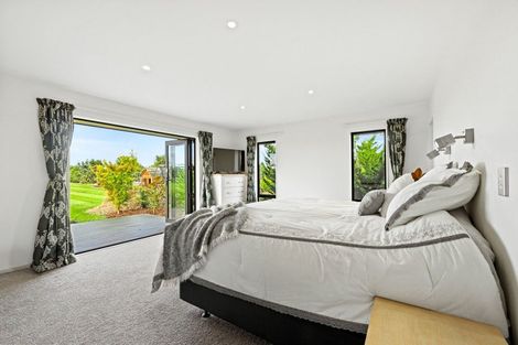 Photo of property in 22 Landsborough Drive, Darfield, 7571