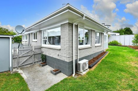 Photo of property in 2/5 Ashdown Place, Pahurehure, Papakura, 2113