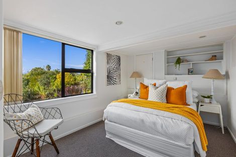 Photo of property in 1/8 Ludlow Terrace, Totara Vale, Auckland, 0627