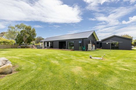 Photo of property in 244 Corbett Road, Paraite, New Plymouth, 4373