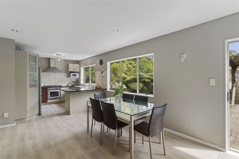 Photo of property in 21a Pavola Grove, Glenfield, Auckland, 0629