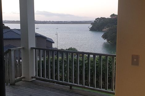 Photo of property in 89g Island Bay Road, Beach Haven, Auckland, 0626