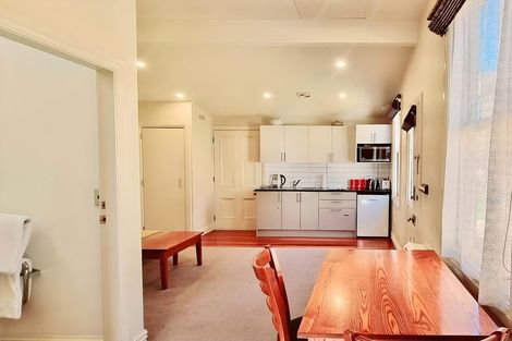 Photo of property in 5 Tonks Grove, Te Aro, Wellington, 6011