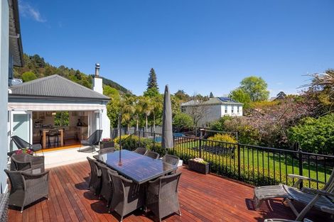 Photo of property in 214 Collingwood Street, Nelson South, Nelson, 7010