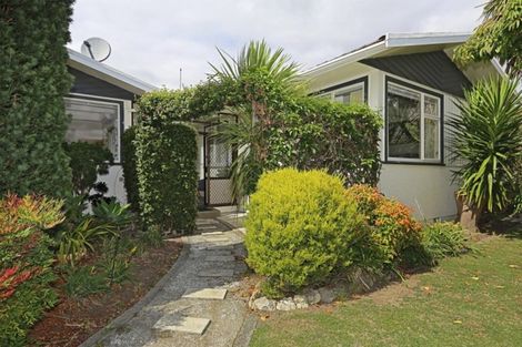Photo of property in 2 Holyrood Street, Taradale, Napier, 4112