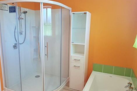 Photo of property in 5 Greendale Avenue, Avonhead, Christchurch, 8042