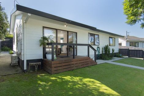 Photo of property in 6a Pokapu Place, Bethlehem, Tauranga, 3110