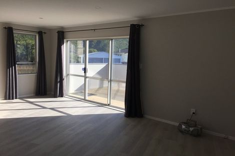 Photo of property in 271 Mitchell Street, Brooklyn, Wellington, 6021