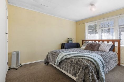 Photo of property in 111 Newlands Road, Newlands, Wellington, 6037